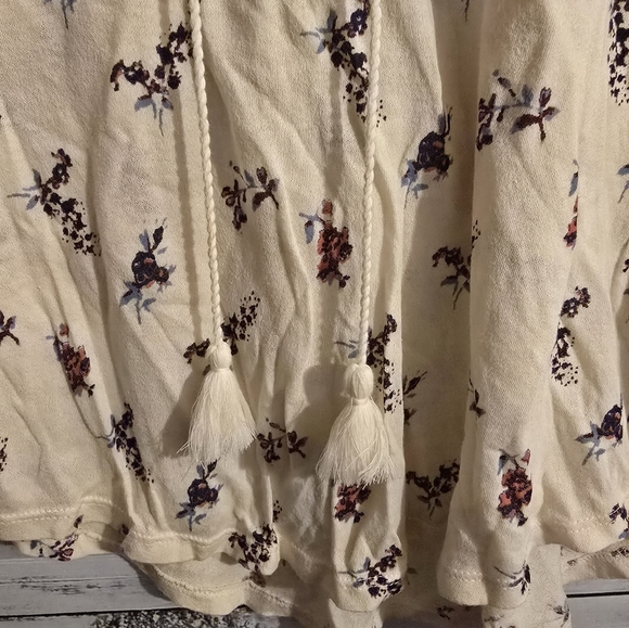 Lucky Brand Floral Peasant Top Longsleeve Size Small - Picture 6 of 8
